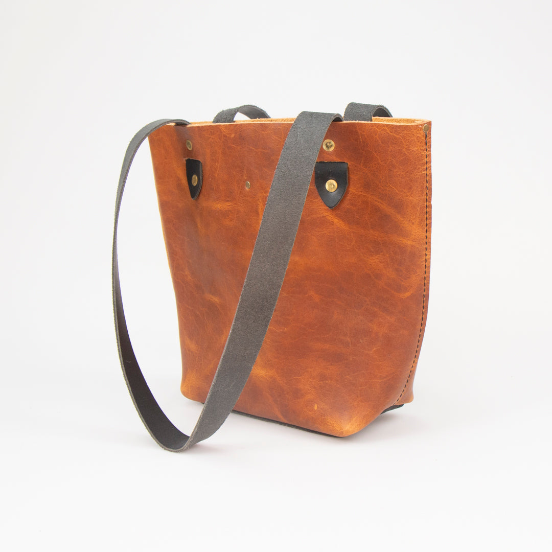 SMALL LEATHER TOTE