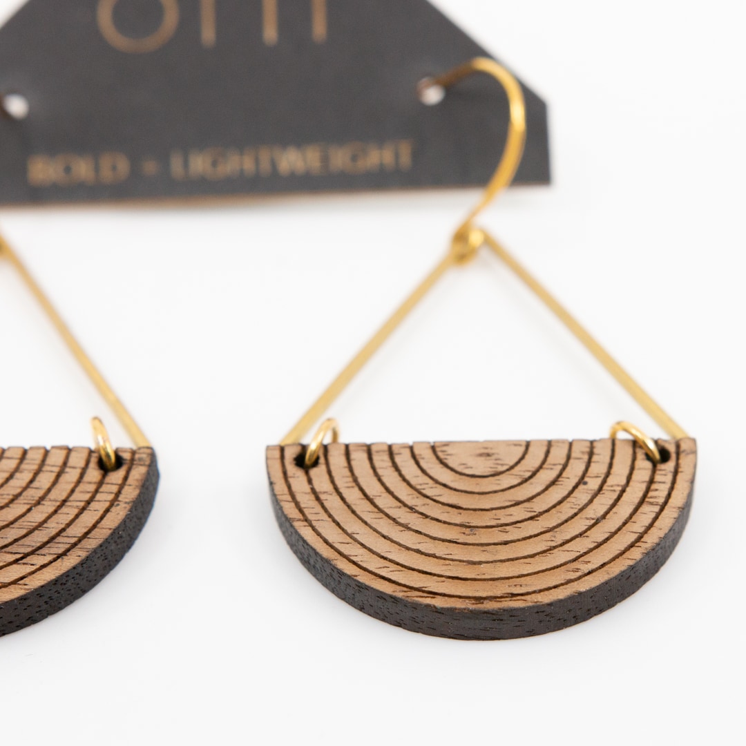 Memphis HALF MOON: Walnut