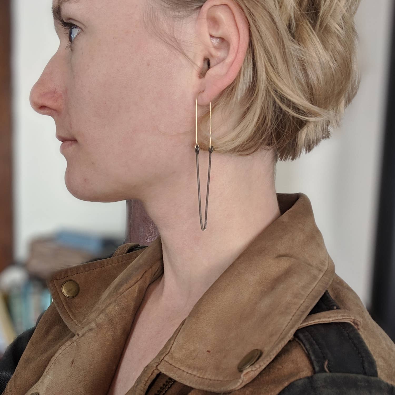 Dagger Hoops